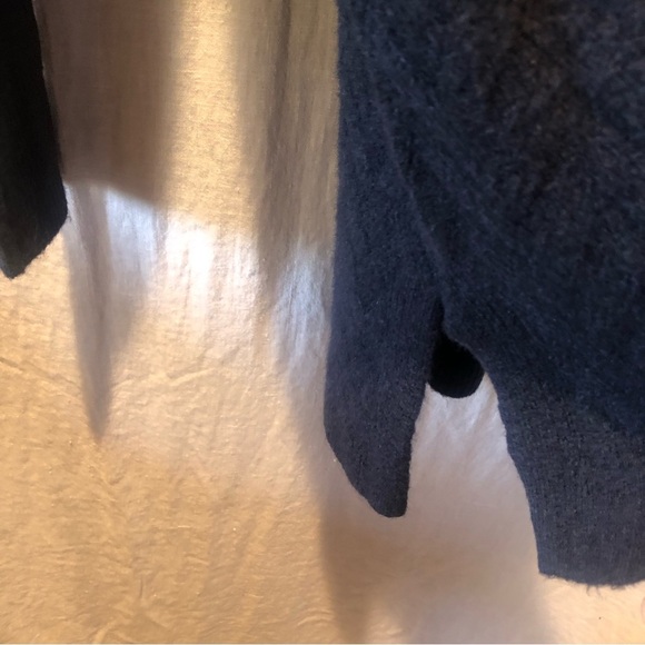 NWT Chicos tunic sweater herringbone texture navy blue super soft deep v neck M - Picture 6 of 10
